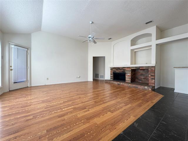 Building Photo - 4624 Booth Dr