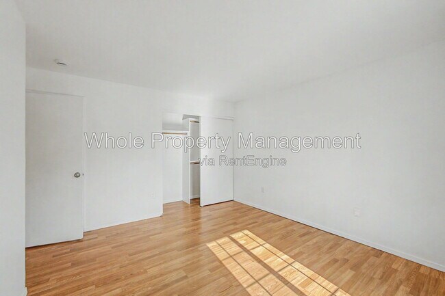 Building Photo - 3731 Shefield Dr