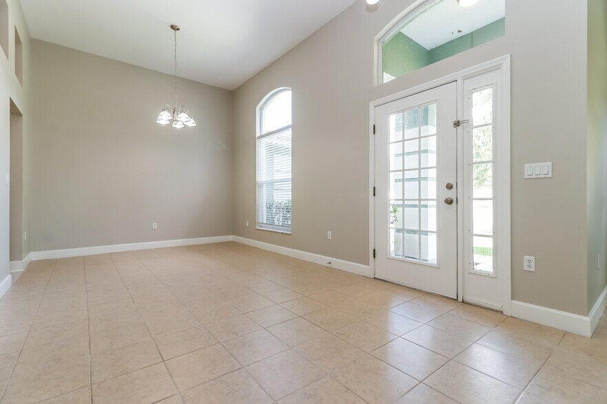 Building Photo - 5235 Greystone Dr