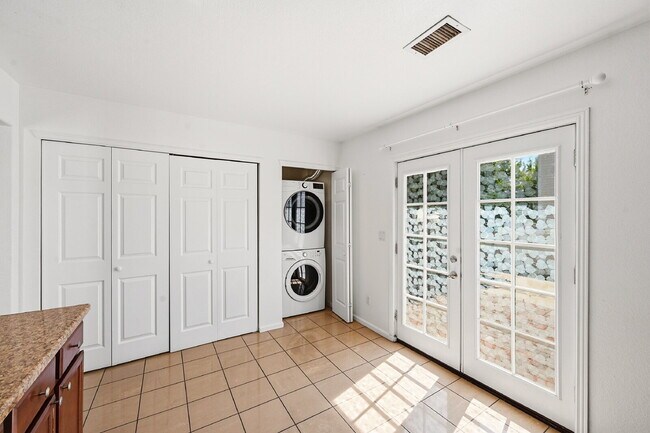 Building Photo - $2,345.95 with $1000 off the first month's rent, 3 Beds - 1 Bath, Single Family Home in Denver wi...