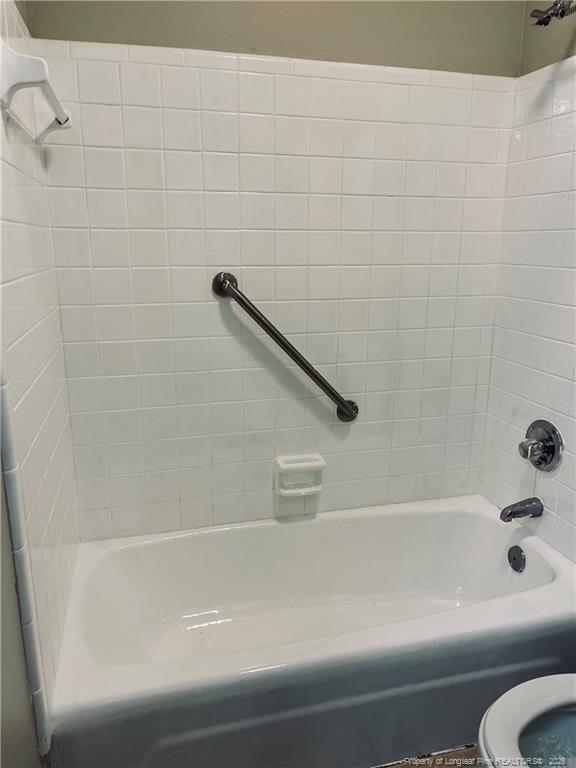 Building Photo - 264 Squire Ln