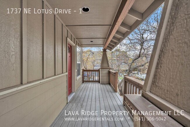 Building Photo - 1737 NE Lotus Dr