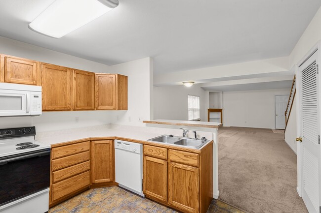 Building Photo - 1620-1622-1622 Juniper Dr