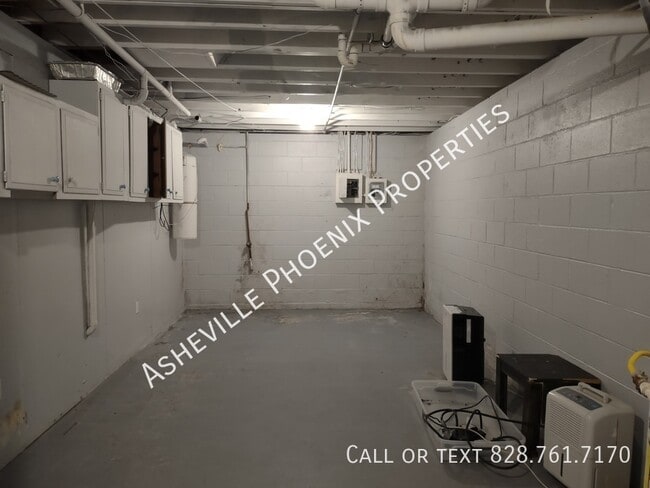 Building Photo - 17 Brookcliff Dr