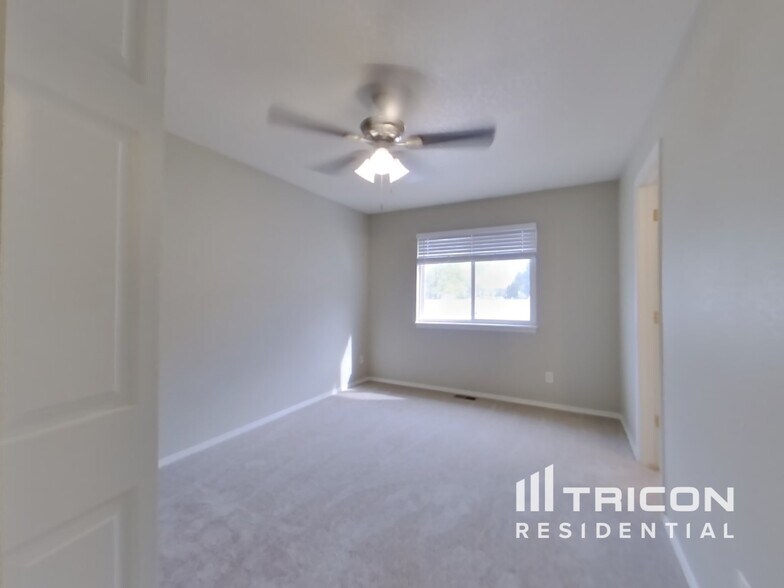 Building Photo - 510 N 30th Ave Ct