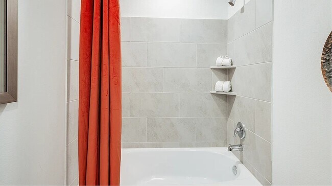 Building Photo - 6818 Yellow Jessamine Ln