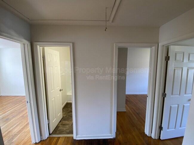 Building Photo - 706 Olde Greenwich Cir