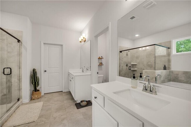 Building Photo - 3588 Creek Hollow