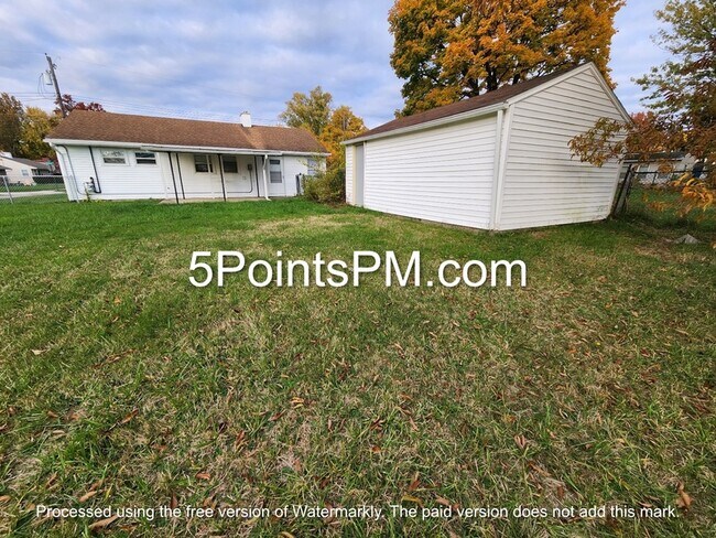 Building Photo - 1032 Andrew St