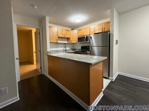 Building Photo - 16 Westgate Dr