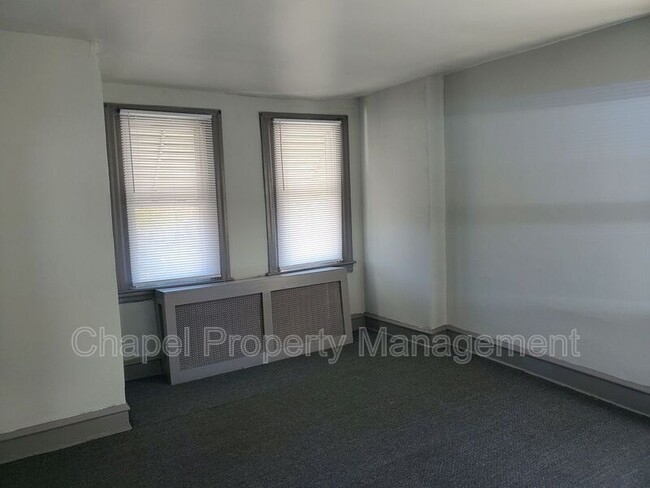 Building Photo - 6000 N 19th St