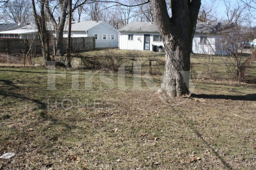 Building Photo - 9538 E 39th St