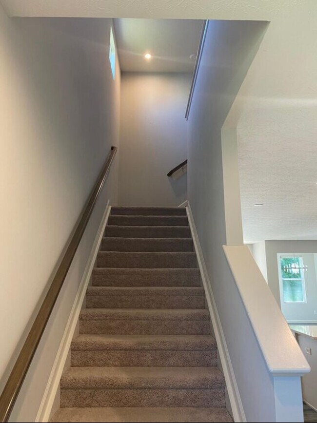 Building Photo - 13484 Dewpoint Ln