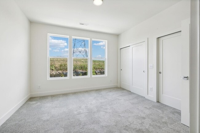 Building Photo - 114 Stella Dr