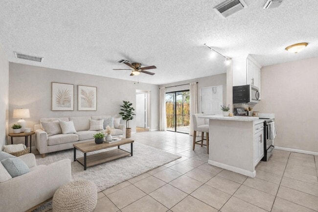 Building Photo - 16 Crossings Cir