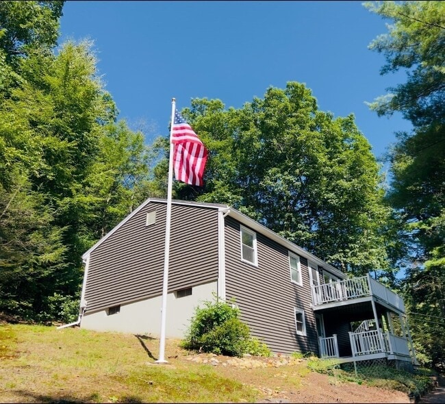 Building Photo - 89 Westwood Dr