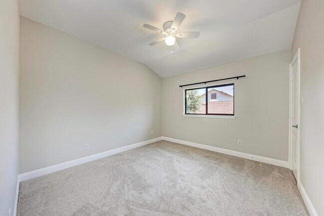 Building Photo - 500 Tyree Rd