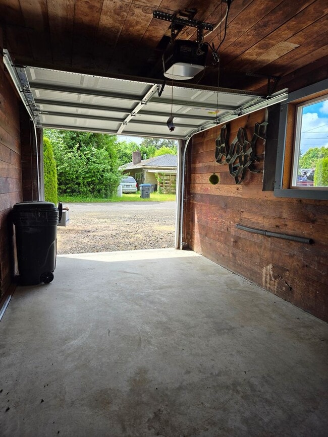 Building Photo - Montesano Historic Home for Rent