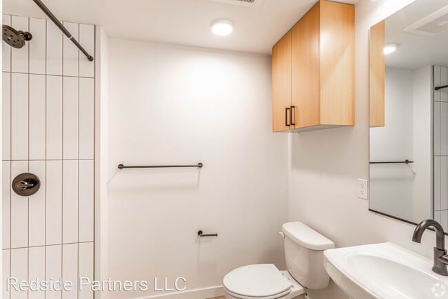 Building Photo - 802 5th Ave N