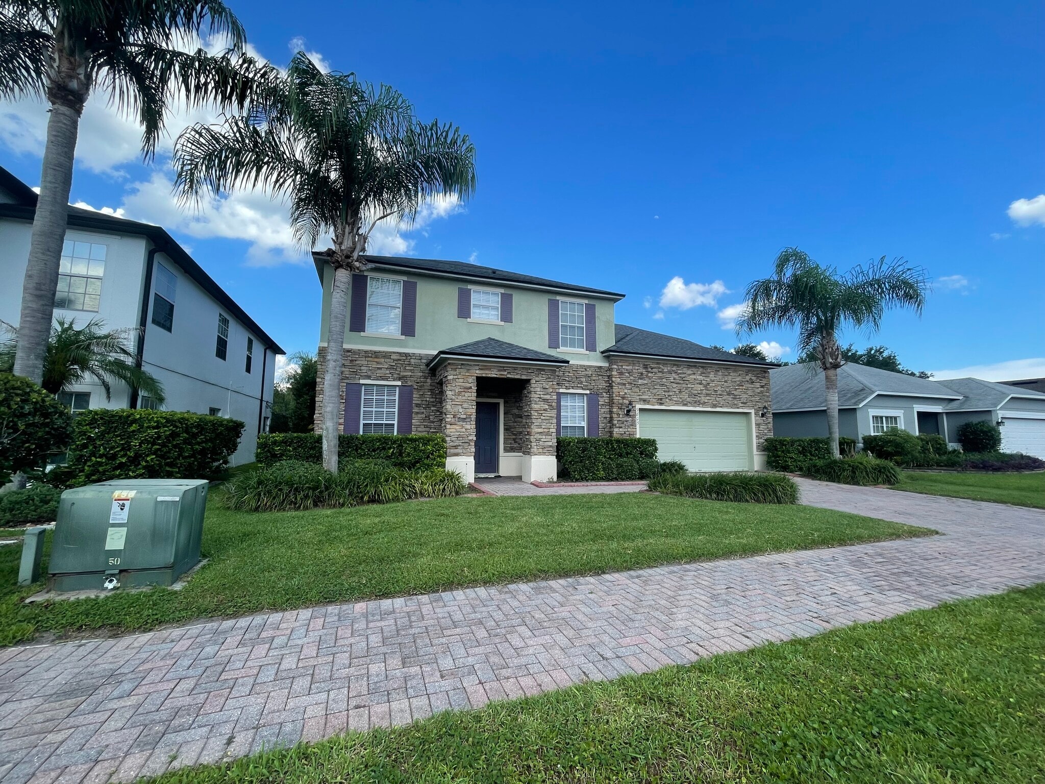 Building Photo - 9805 Portofino Dr