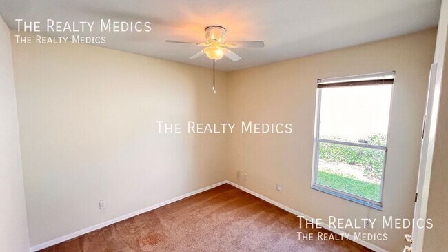 Building Photo - 7823 Fernleaf Dr