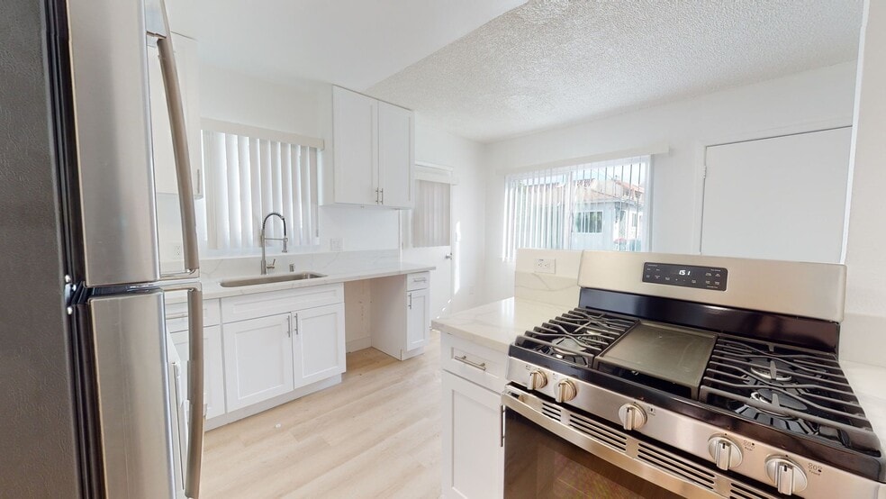 Interior Photo - 13827 LA