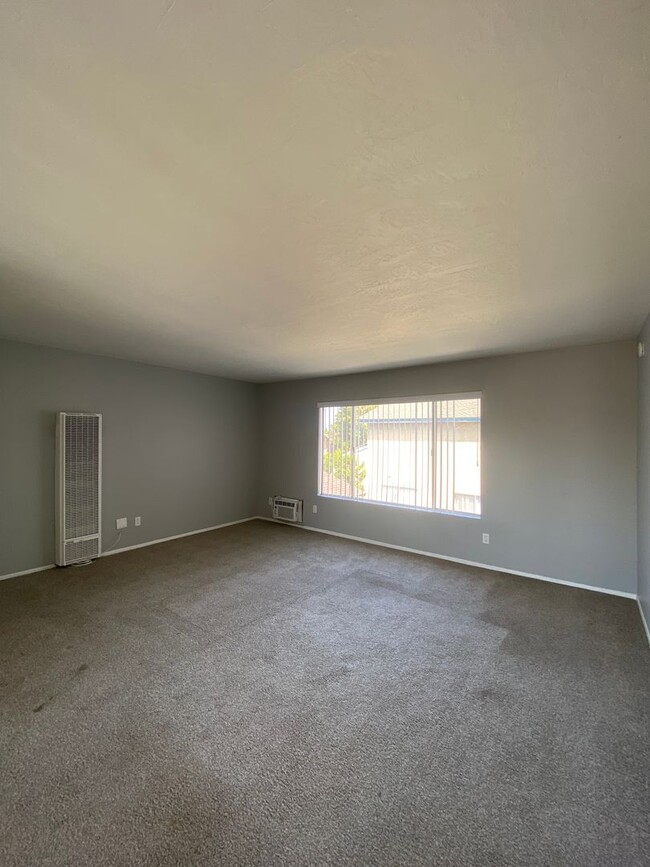 Building Photo - 11771