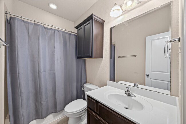 Building Photo - 9718 Justin Ridge Ln