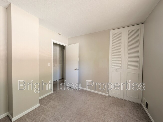 Building Photo - 2710 Upland Ct