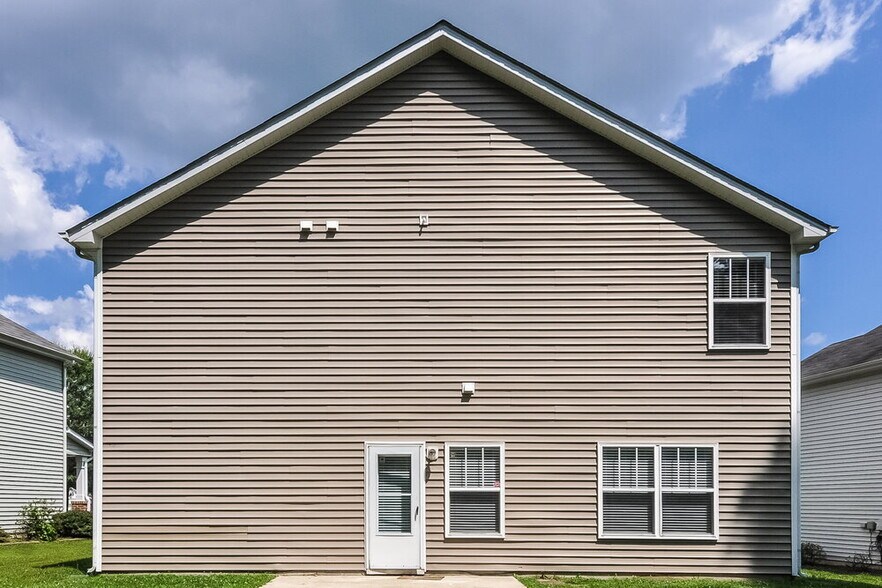 Building Photo - 3629 Pinkham Way