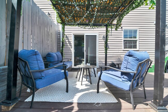 Building Photo - 5213 D St SE