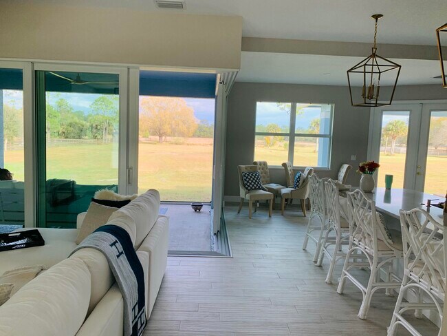 Building Photo - 3155 SW 78th Ave