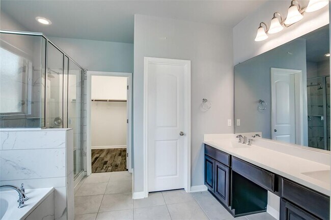 Building Photo - 2723 Enza Ct
