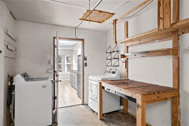 Building Photo - 621 Russet Valley Dr