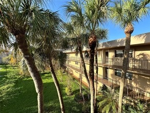 Building Photo - 10425 SW 112th Ave