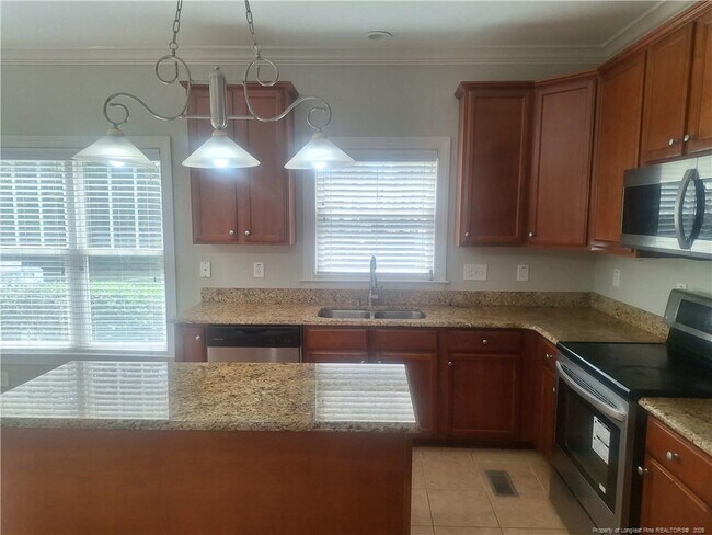 Building Photo - 2083 Broadman Ave