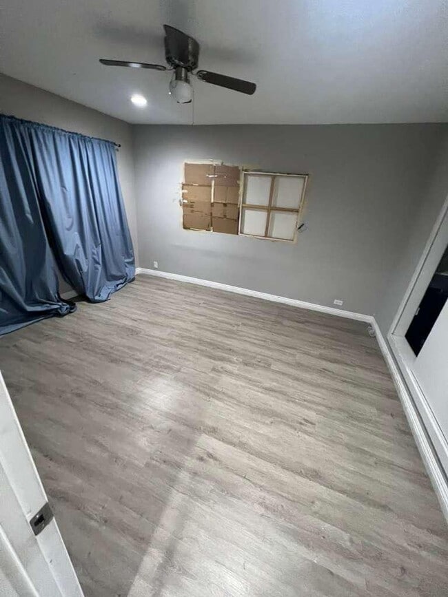 Building Photo - 1542 Ricardo St