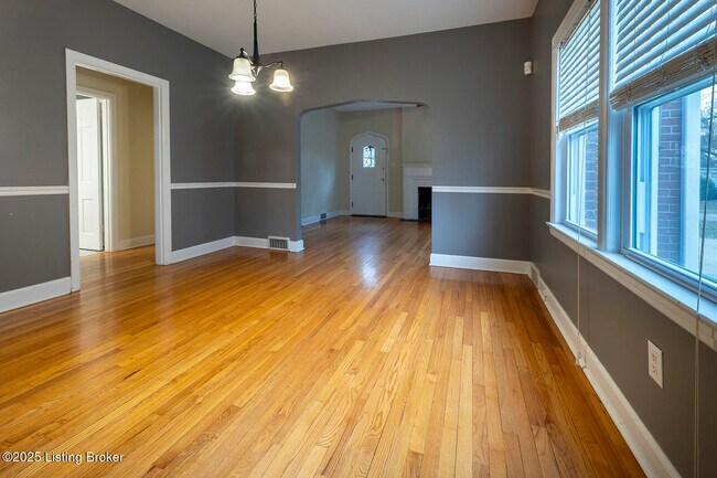 Building Photo - 505 Oxford Pl