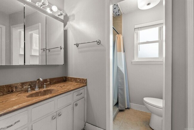 Building Photo - 1708 War Eagle Dr