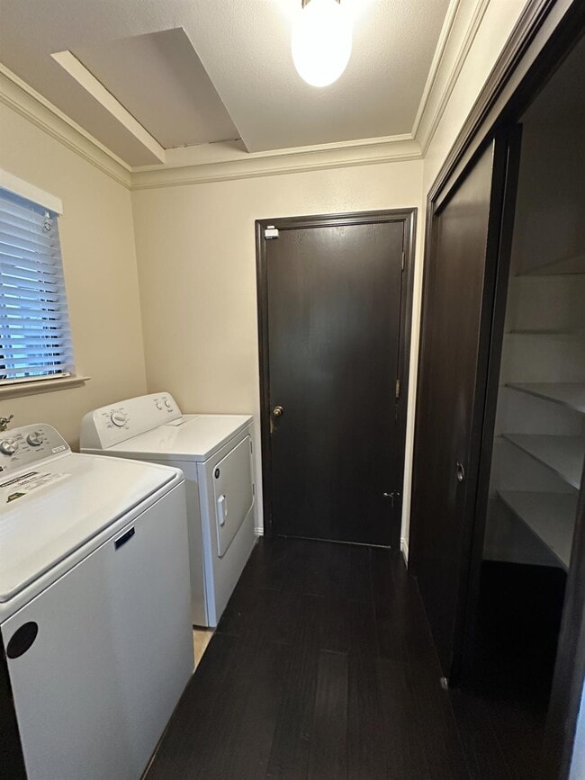 Building Photo - 3644 W Beechwood Ave