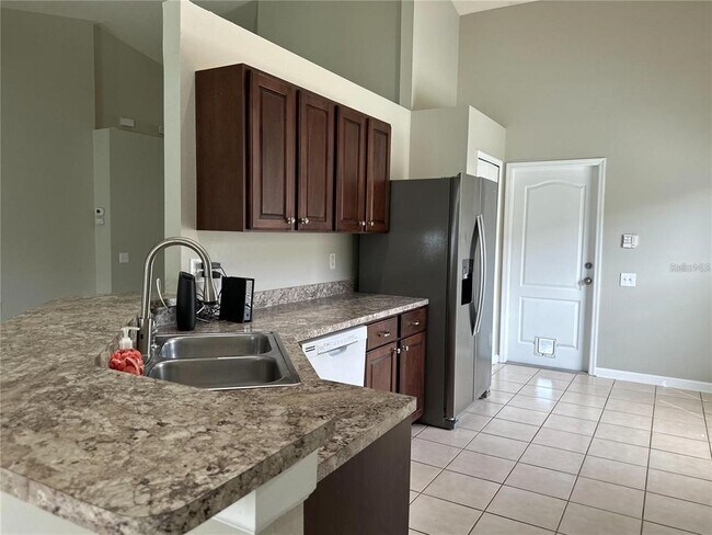 Building Photo - 30747 Burleigh Dr