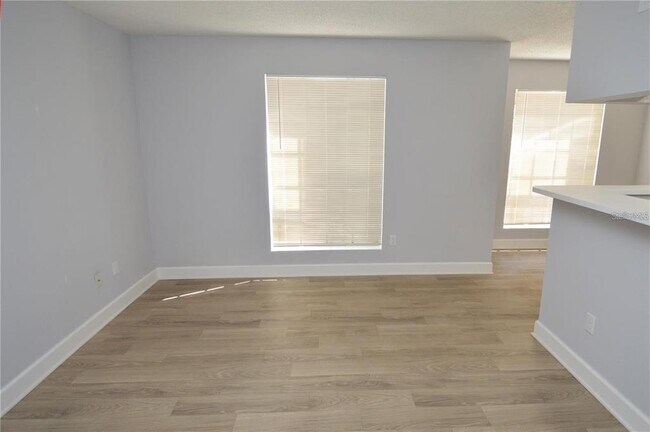 Building Photo - 8758 Mallard Reserve Dr