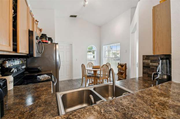 Building Photo - 7819 Turkey Oak Ln