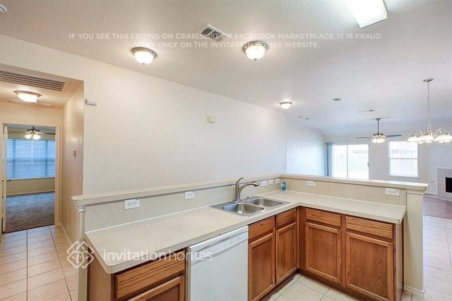 Building Photo - 8337 Horseshoe Bend Dr