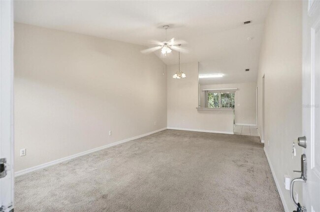 Building Photo - 165 Plainview Dr