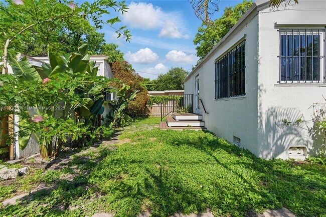 Building Photo - 500 NW 47th St