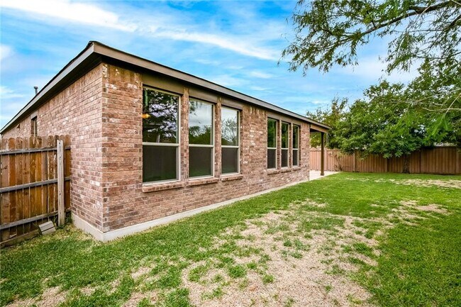Building Photo - 2101 August Jake Dr