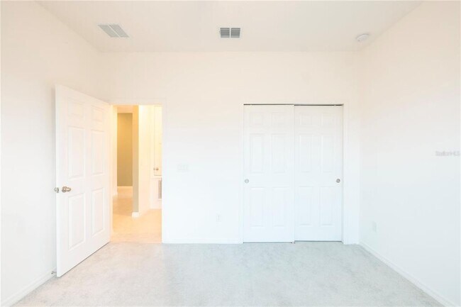 Building Photo - 2203 Pigeon Plum Dr
