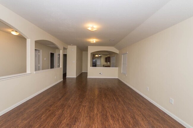 Building Photo - 12606 Mountain Daisy Rd