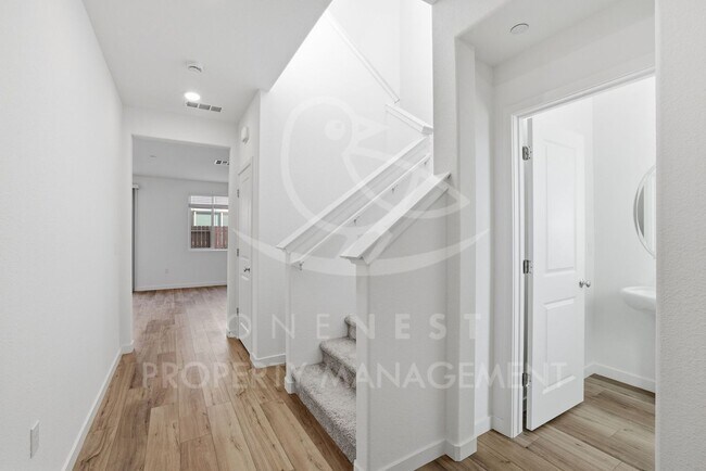 Building Photo - Modern Living at Its Finest: Brand New Twelve Bridges Home